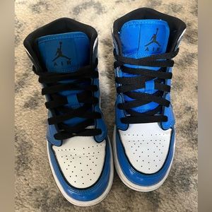 Like new Air Jordan sneakers with Box